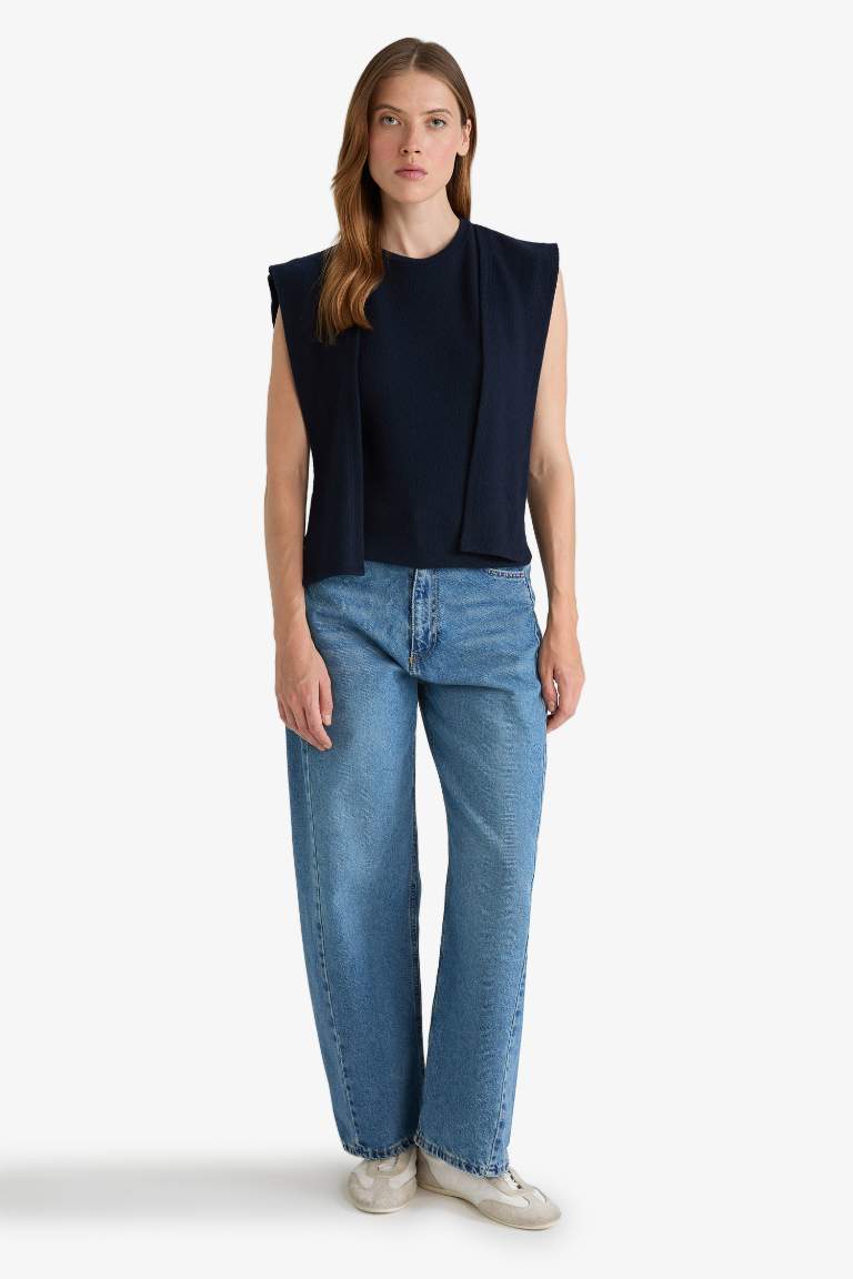 Slim Fit Crew Neck Tie Detail Sleeveless Blouse