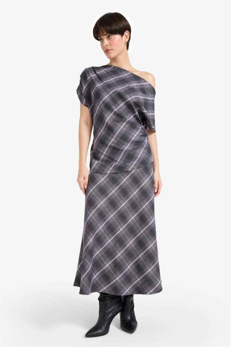 A Cut Plaid Twill Normal Waist Midi Skirt