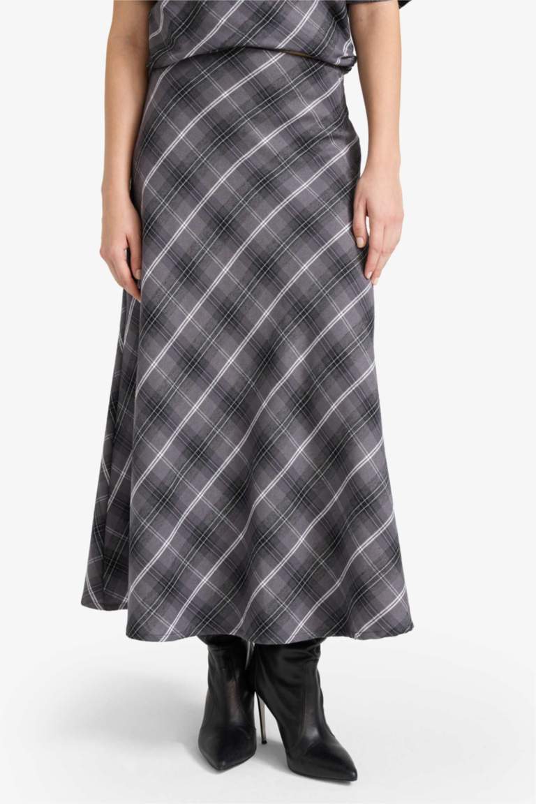 A Cut Plaid Twill Normal Waist Midi Skirt