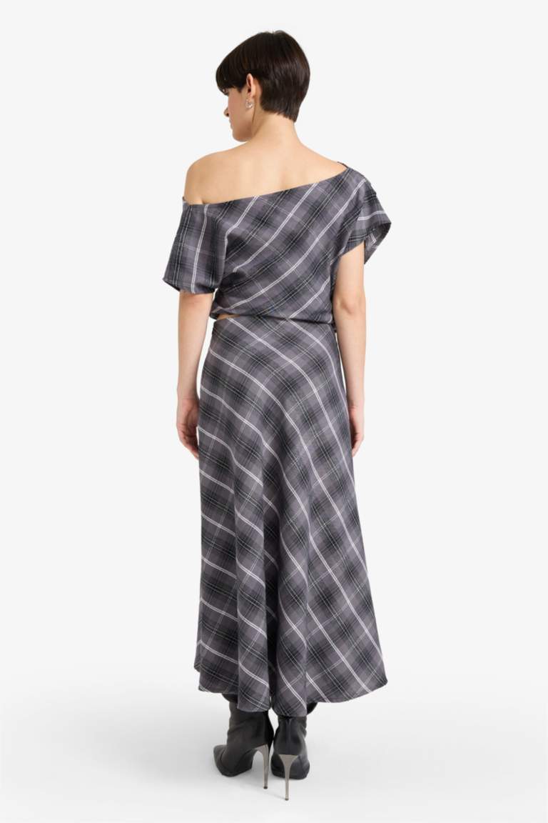 A Cut Plaid Twill Normal Waist Midi Skirt