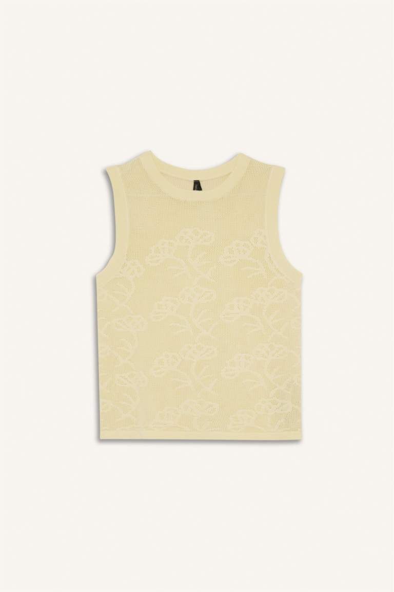 فانيلة تريكو قصة عادية