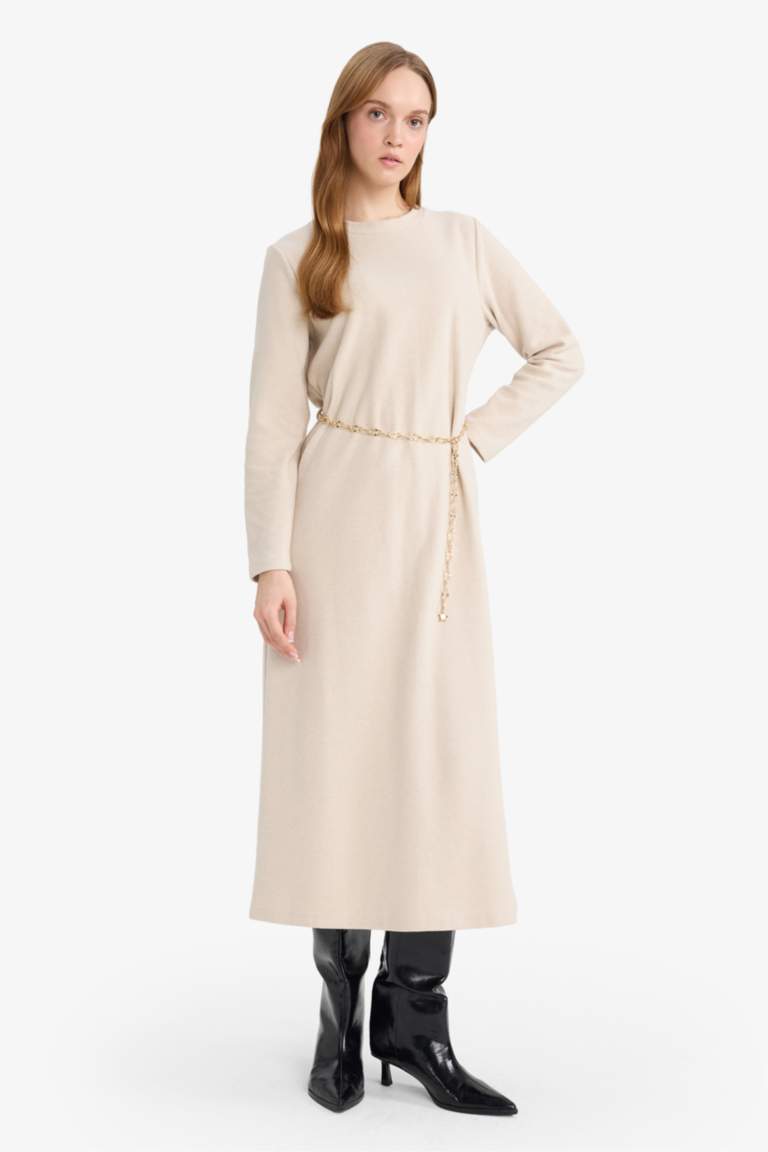 Regular Fit Bisiklet Yaka Uzun Kollu Kemerli Maxi Elbise