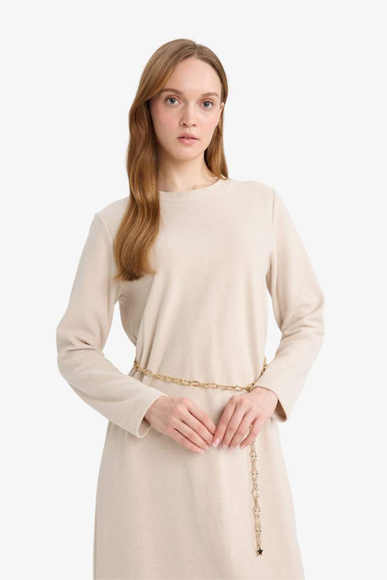 Regular Fit Bisiklet Yaka Uzun Kollu Kemerli Maxi Elbise