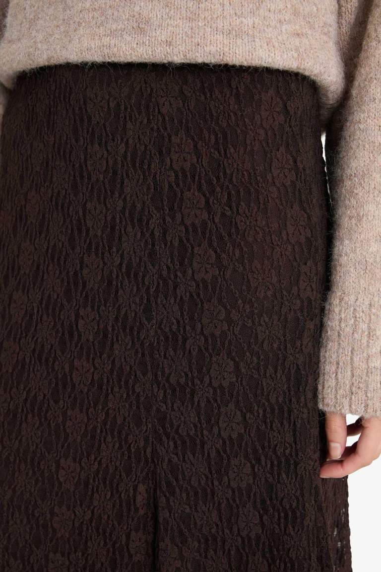 A Cut Lace Knitted Skirt