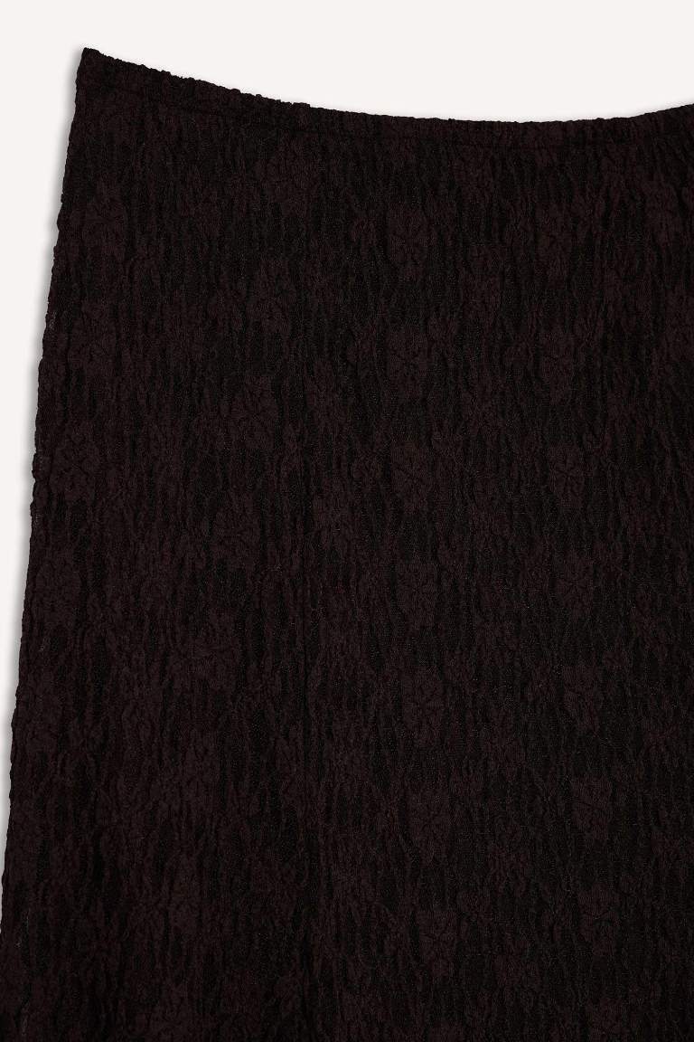 A Cut Lace Knitted Skirt