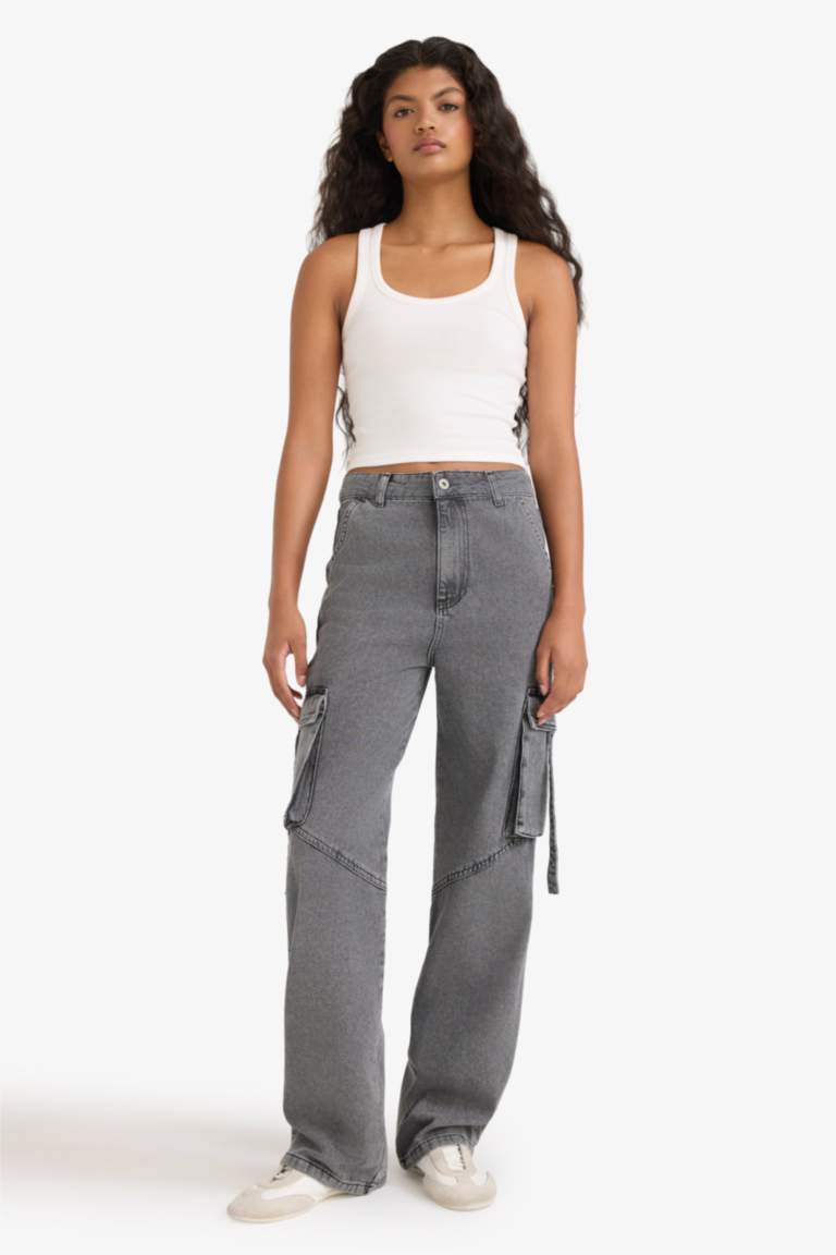 Wide Leg High Waist Straight Leg Cargo Jeans