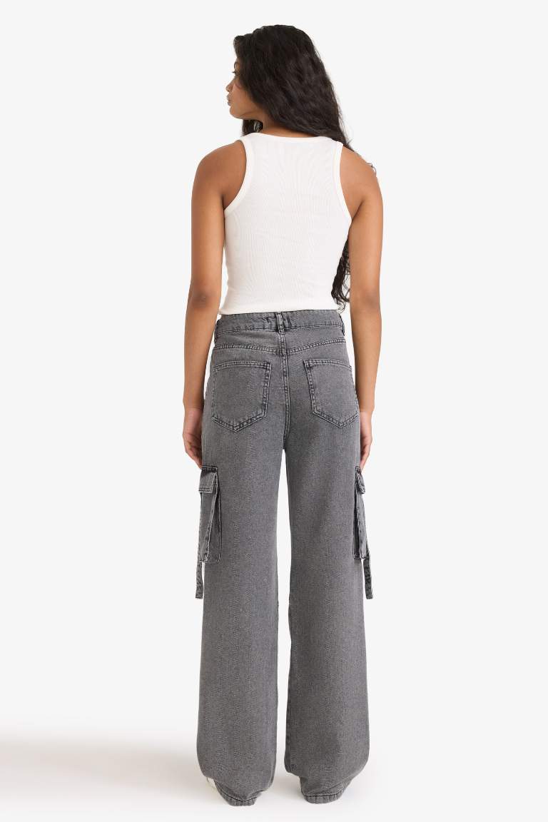 Wide Leg High Waist Straight Leg Cargo Jeans