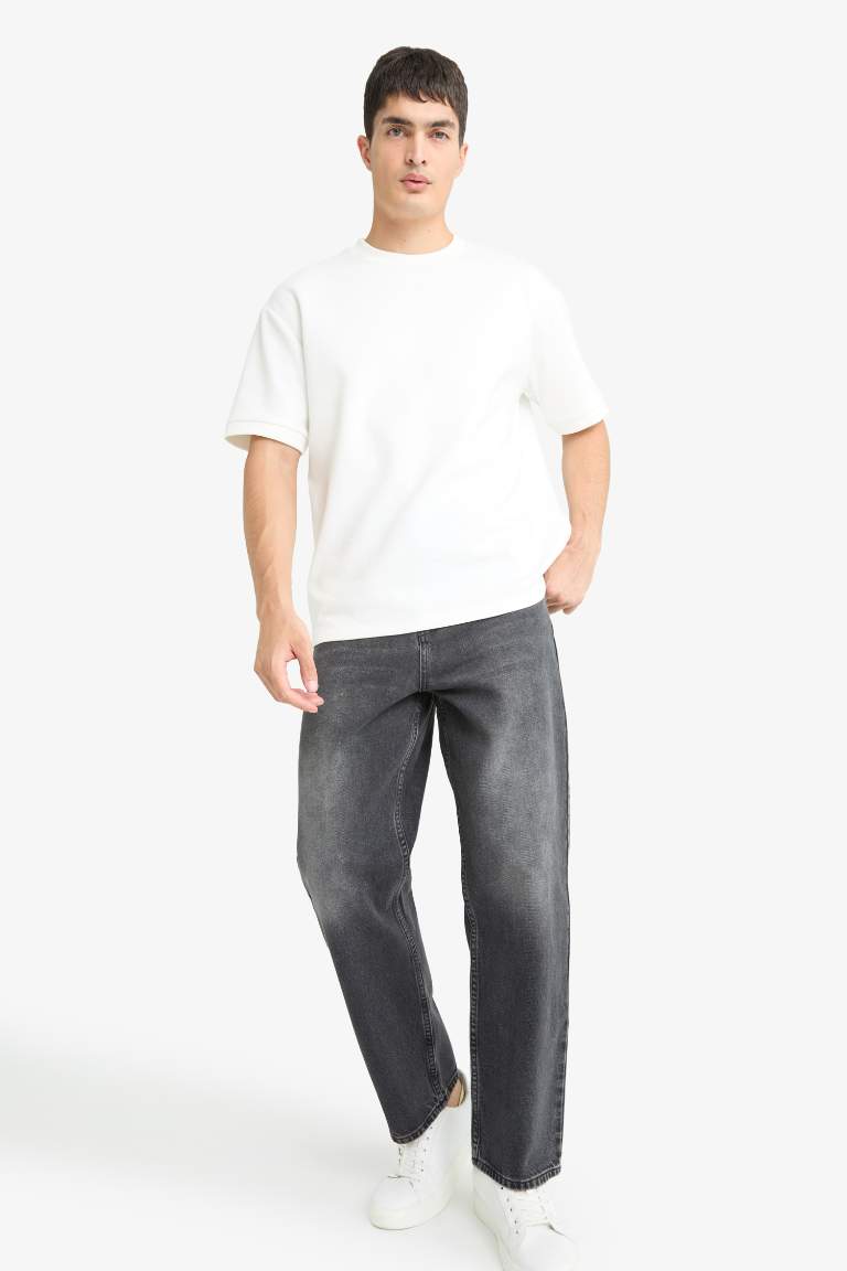 Baggy Fit Regular Waist Wide Leg Jeans