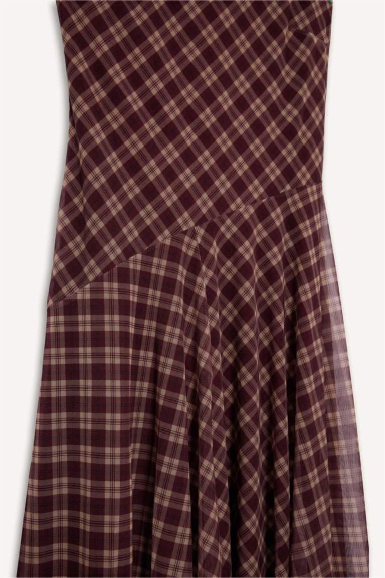 فستان ميدي كاروهات تول بحمالات وياخة V