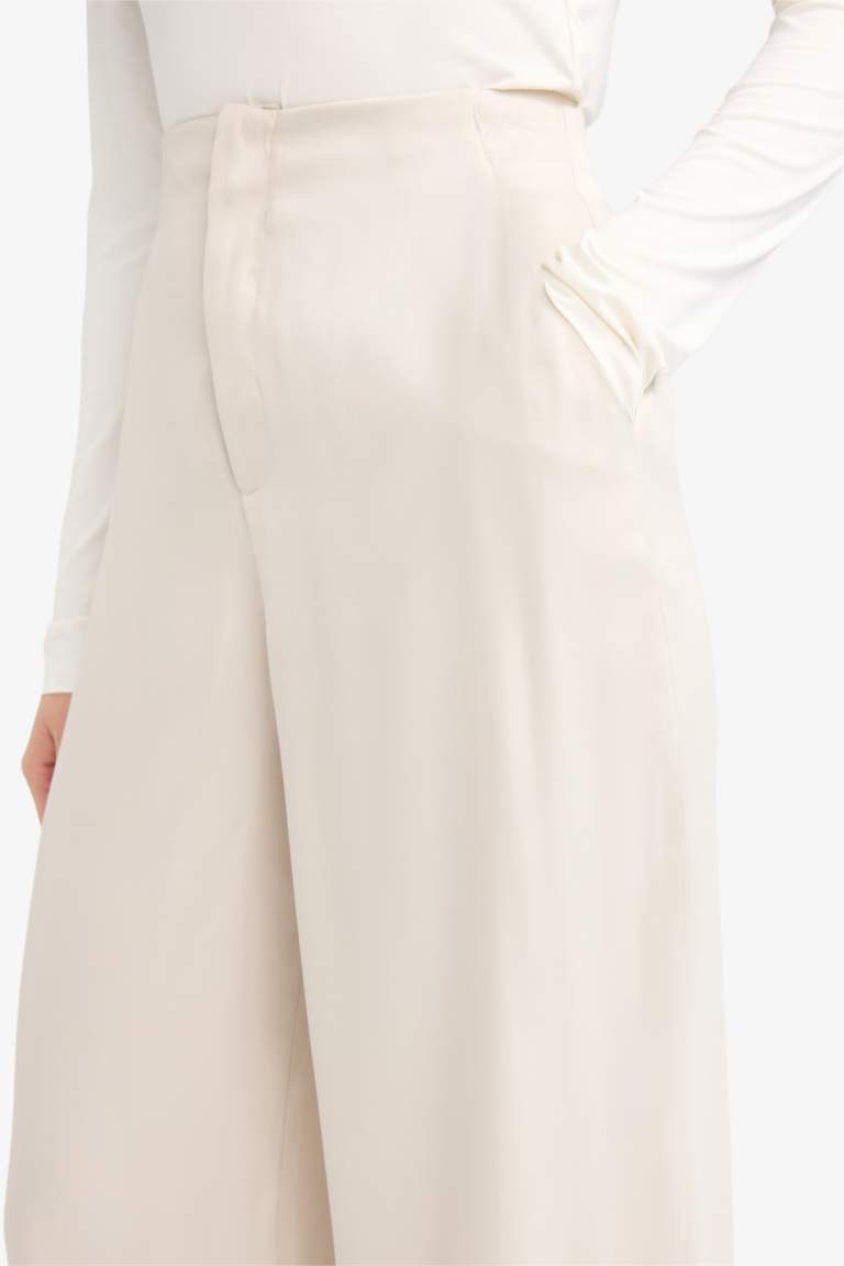 Regular Fit With Pockets Satin Trousers