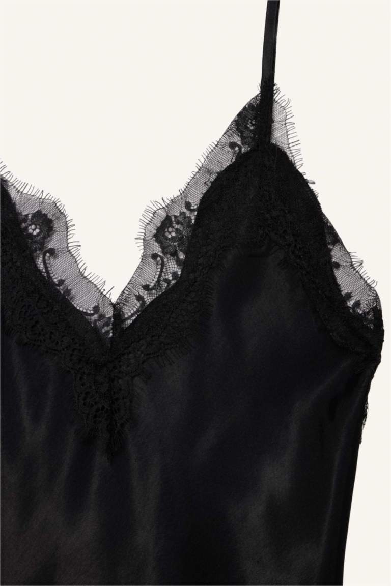 Regular Fit V-Neck Sleeveless Blouse