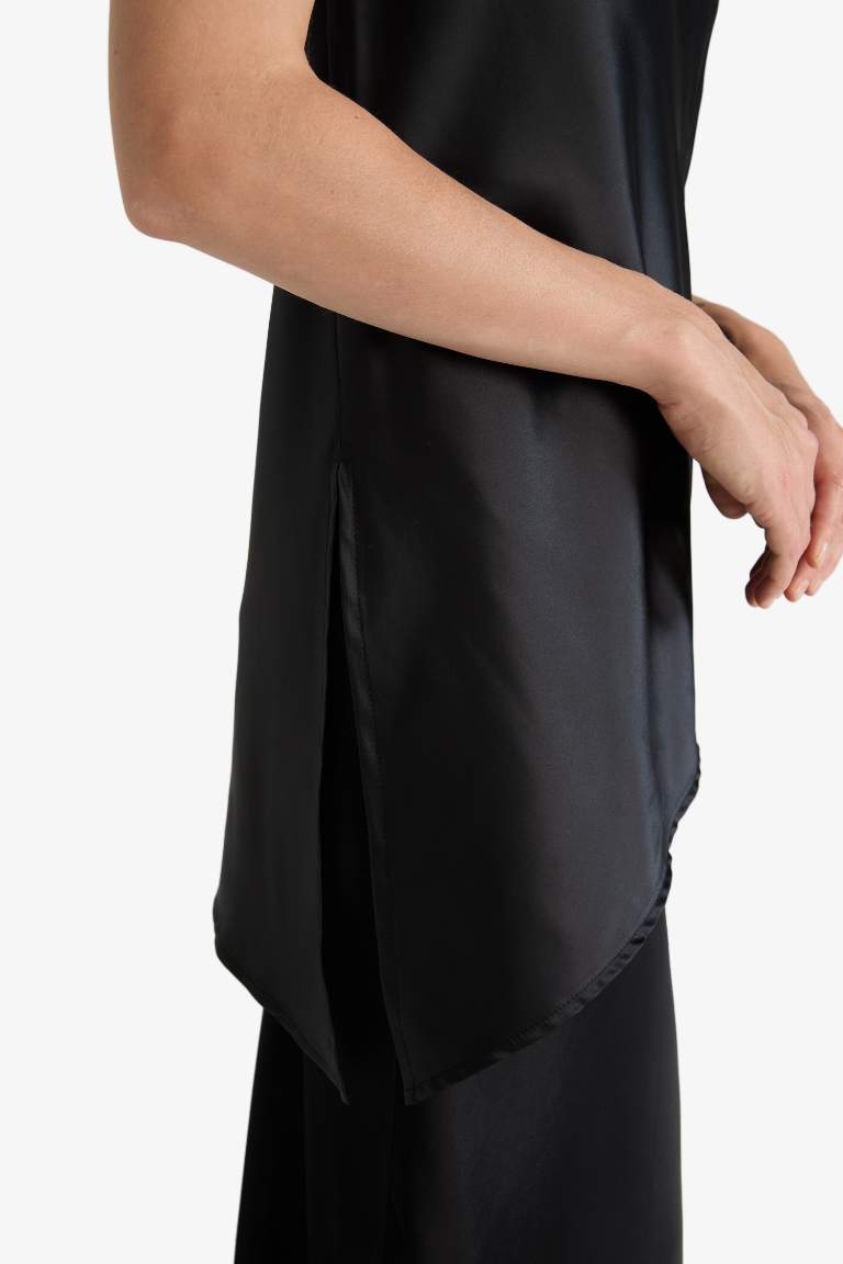 Regular Fit Degaje Neck Sleeveless Blouse