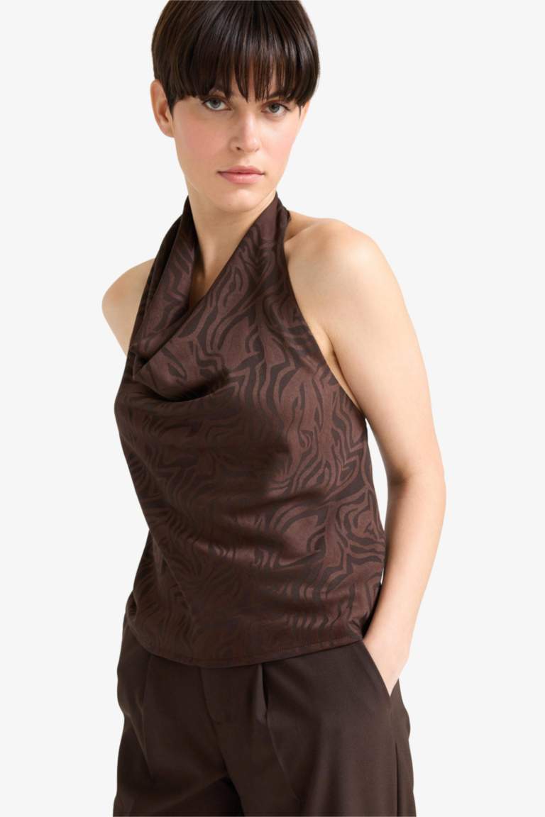 Regular Fit Halter Collar Sleeveless Blouse