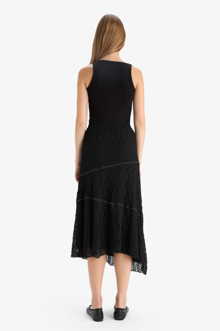 جيبة تريكو قصيرة دانتيل بقصة A بخصر عادي