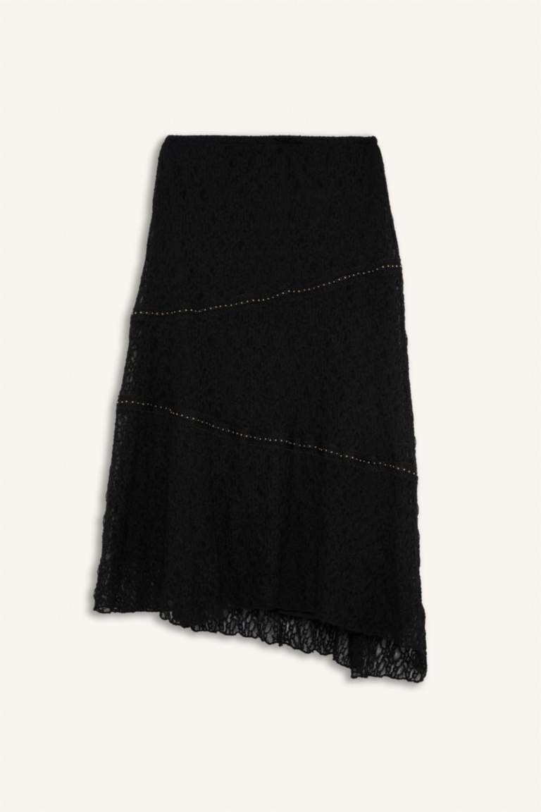 جيبة تريكو قصيرة دانتيل بقصة A بخصر عادي