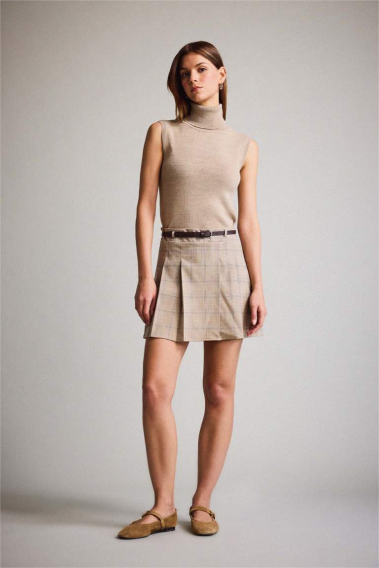 بلوزة كت بيزك سادة هاينك