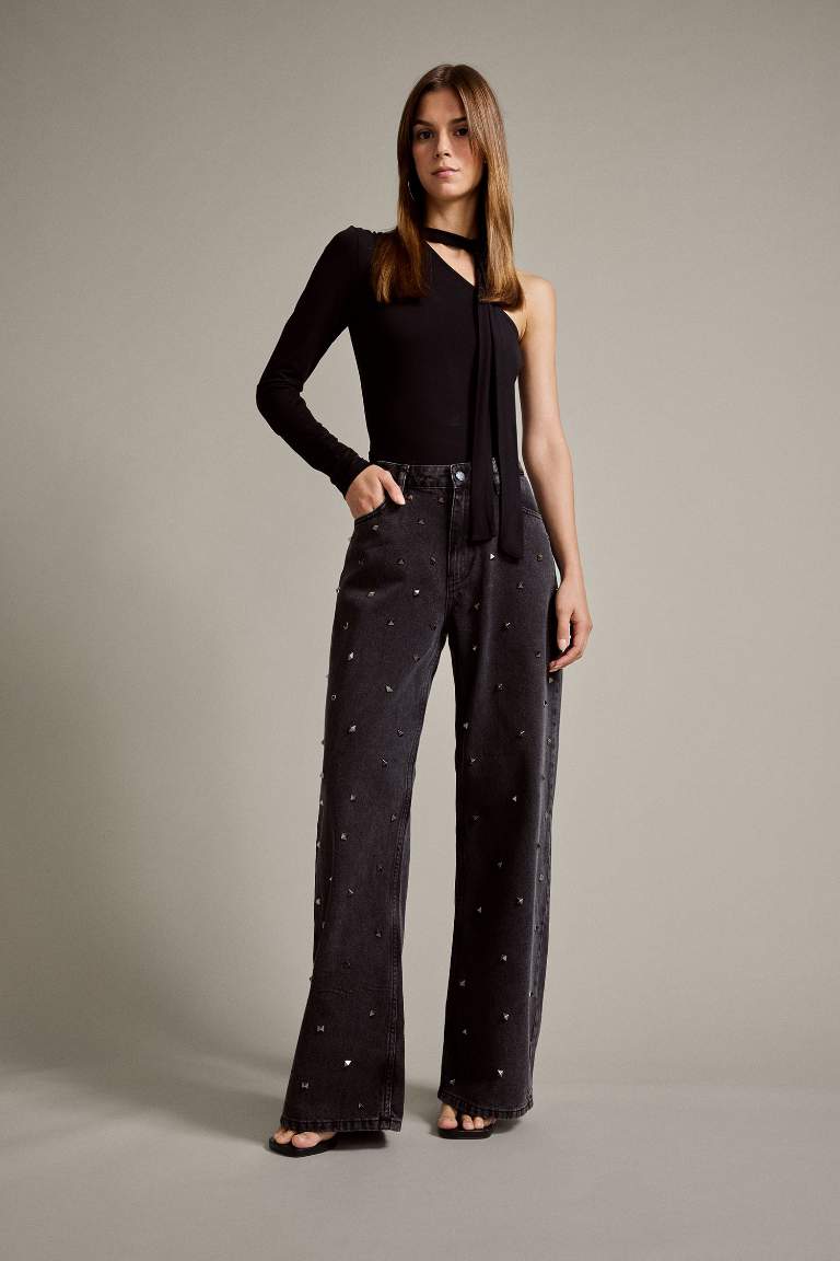 Relax Fit Geniş Paça Taşlı Jean Pantolon