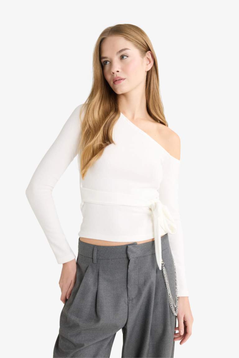 Обтягивающая футболка с длинным рукавом на одно плечо