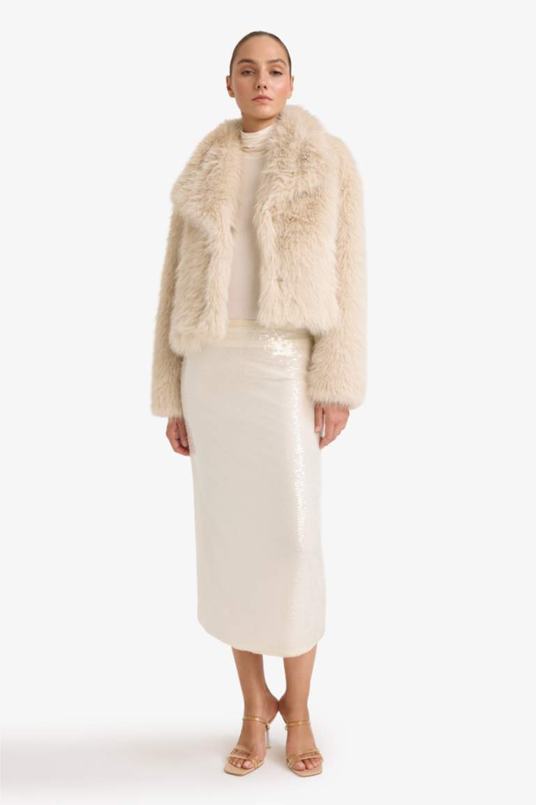 تنورة ترتر بخصر عادي وقصة A