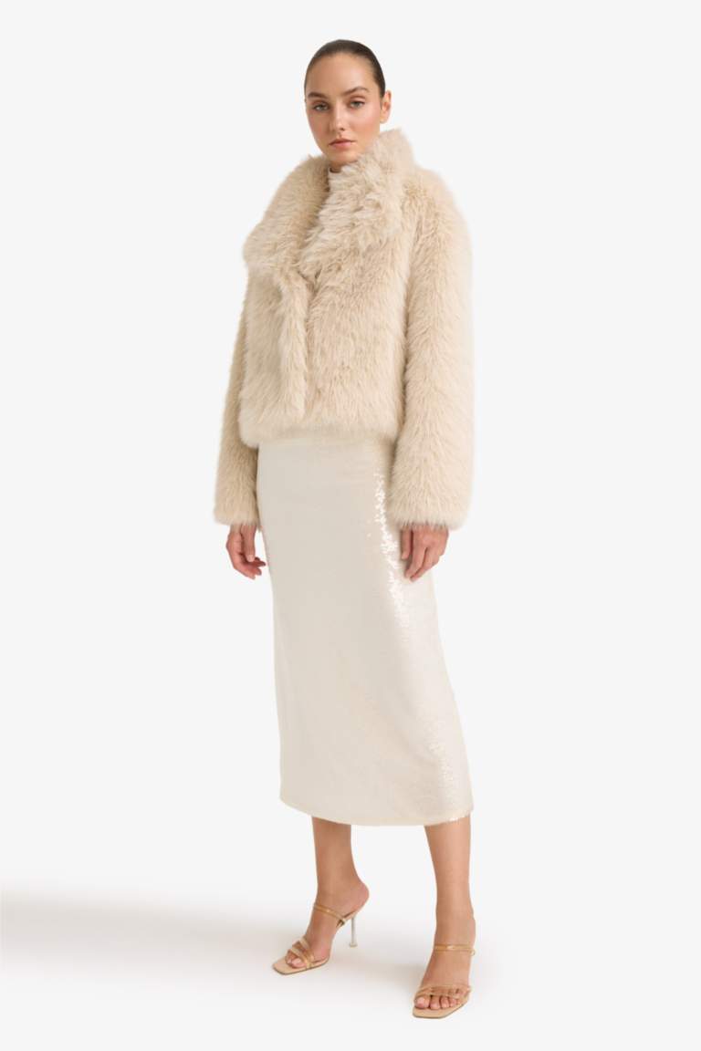 تنورة ترتر بخصر عادي وقصة A