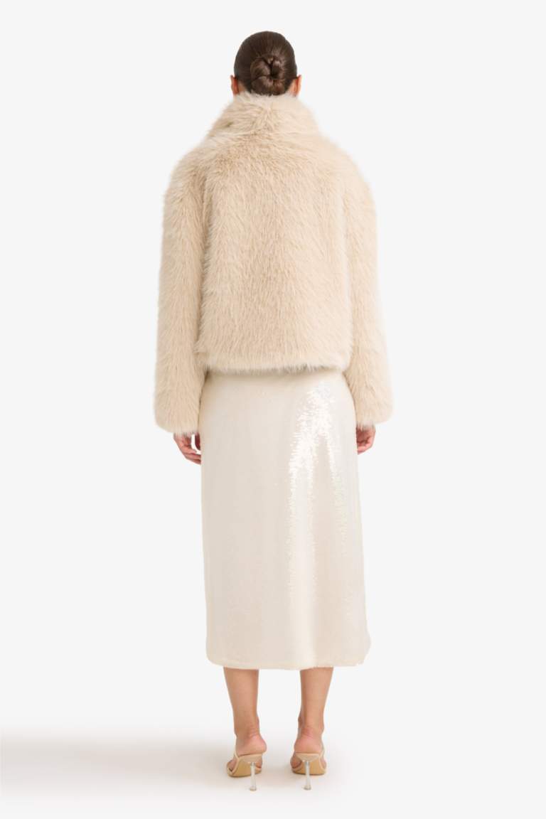 تنورة ترتر بخصر عادي وقصة A