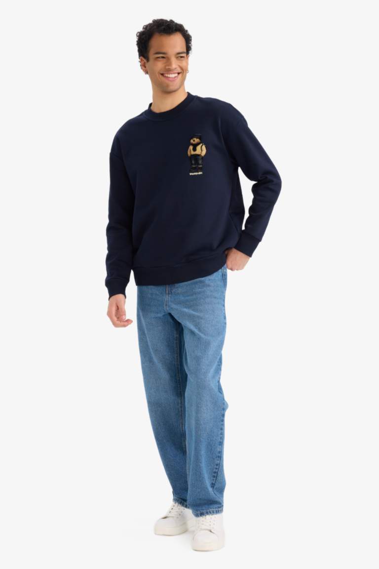 Boxy Fit Printed Long Sleeve Sweatshirt