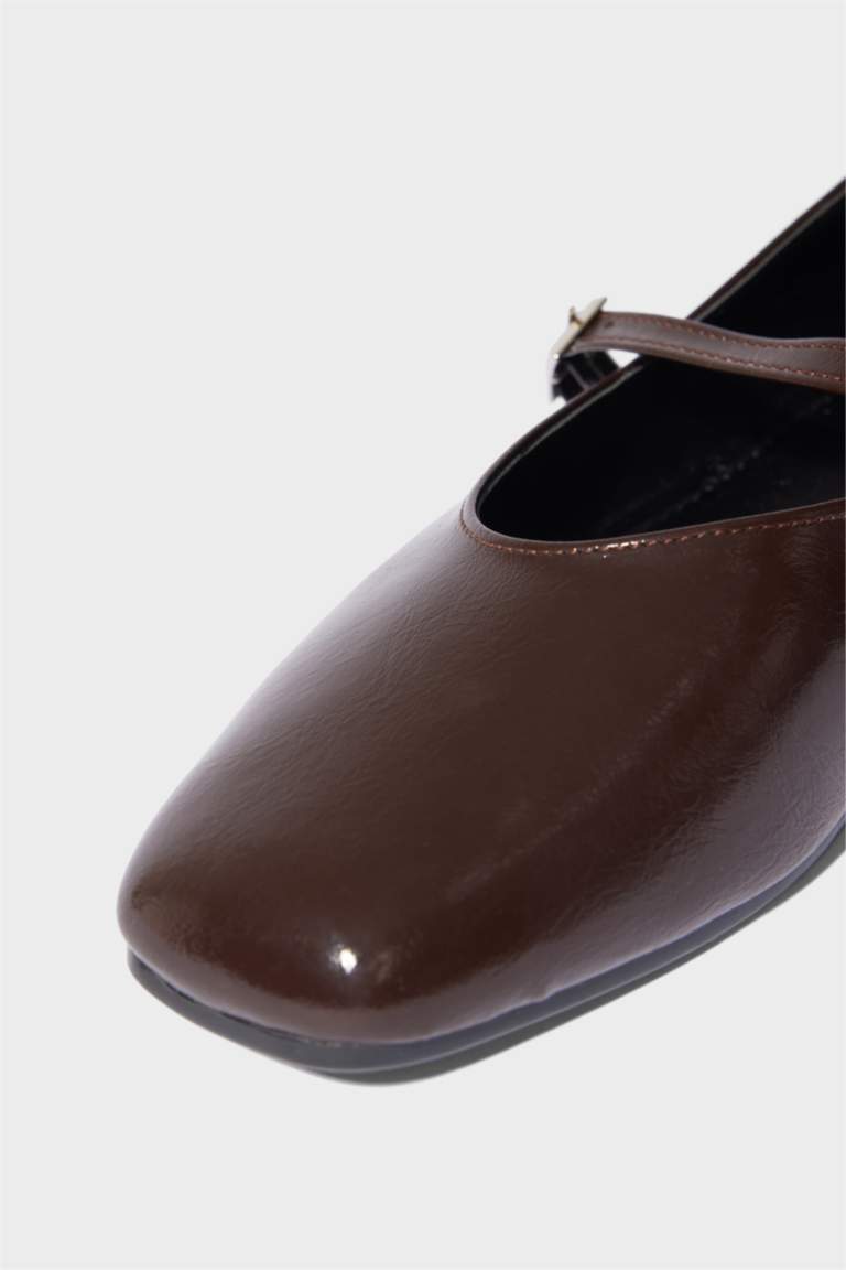 Flat Sole Babet