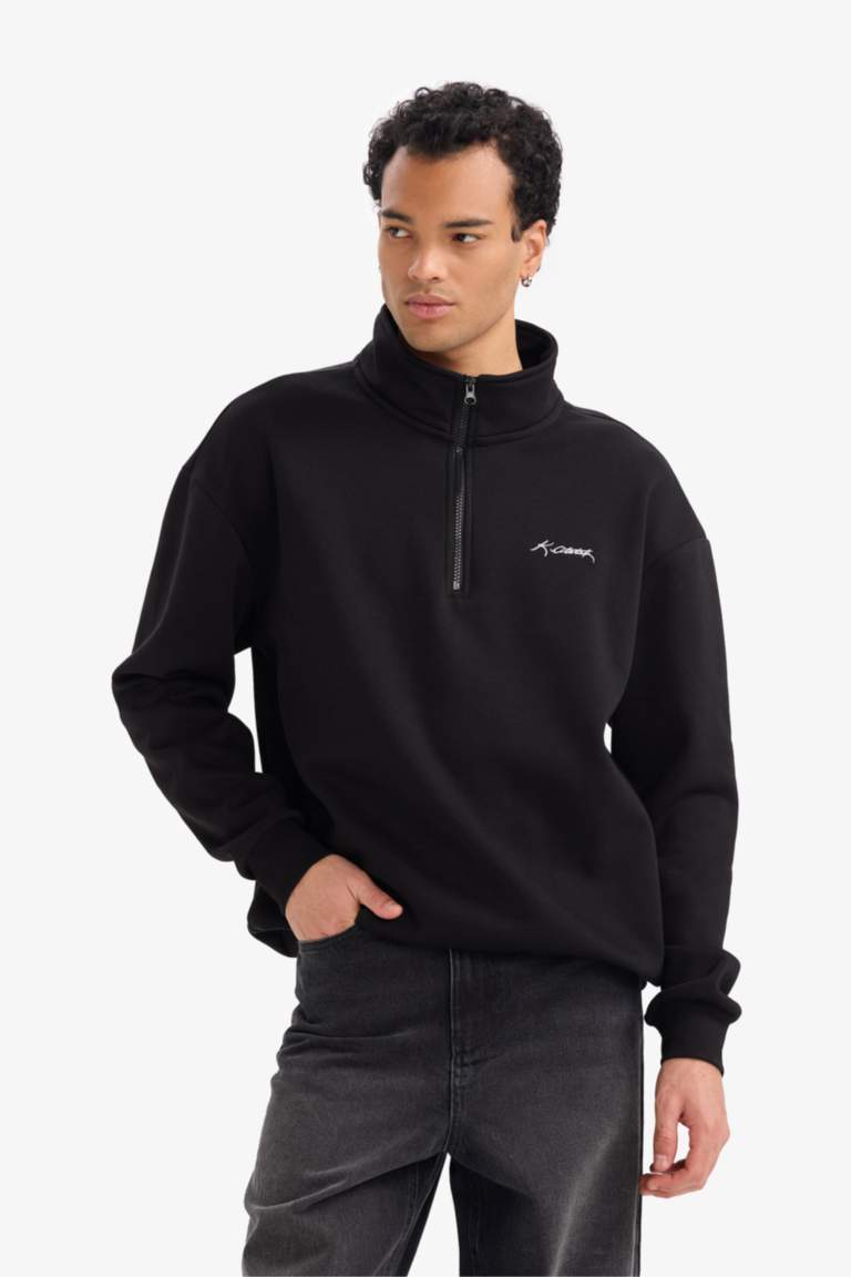 29 Ekim Cumhuriyet Bayramı Boxy Fit Dik Yaka Atatürk Baskılı Yarım Fermuarlı Sweatshirt