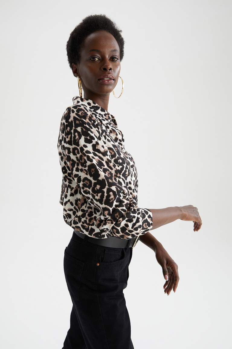 Regular Fit Leopar Desenli Uzun Kollu Gömlek