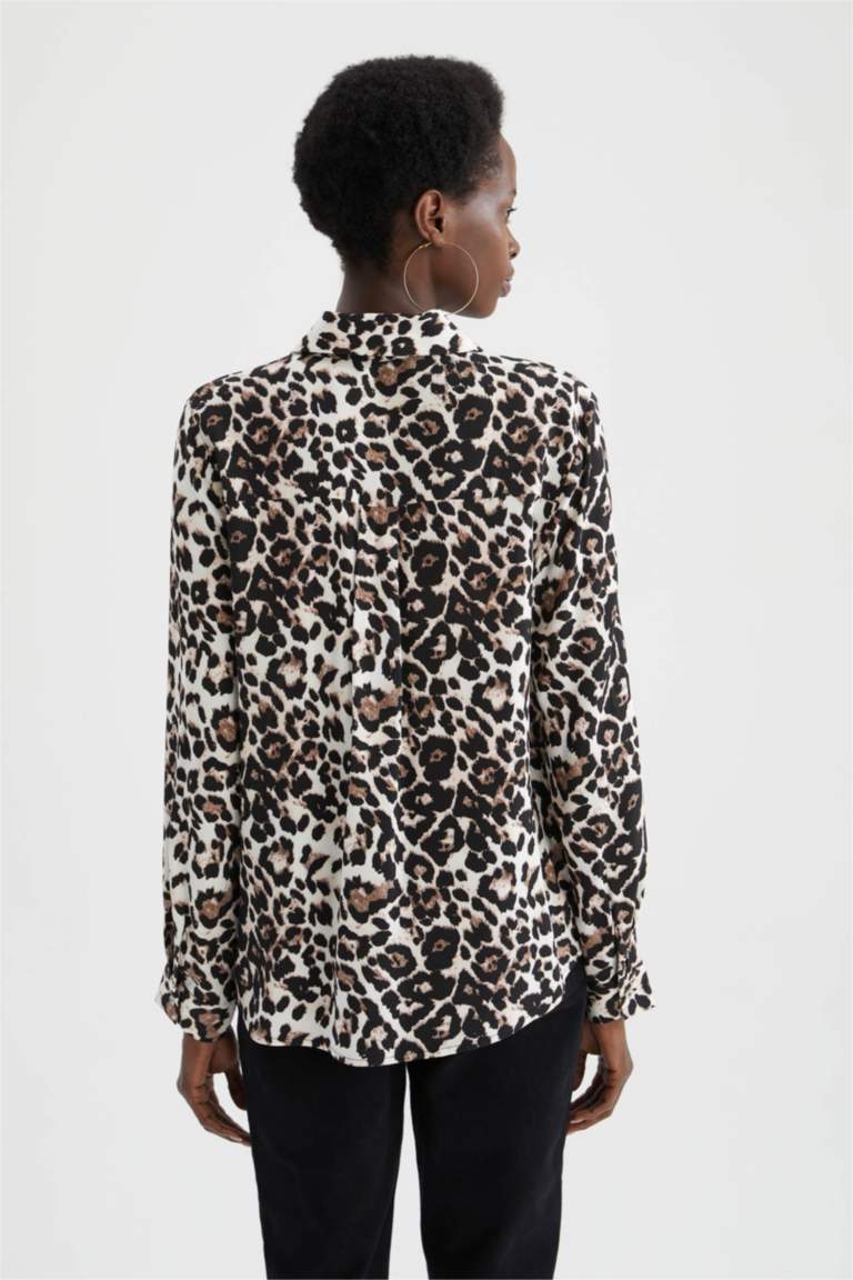 Regular Fit Leopar Desenli Uzun Kollu Gömlek