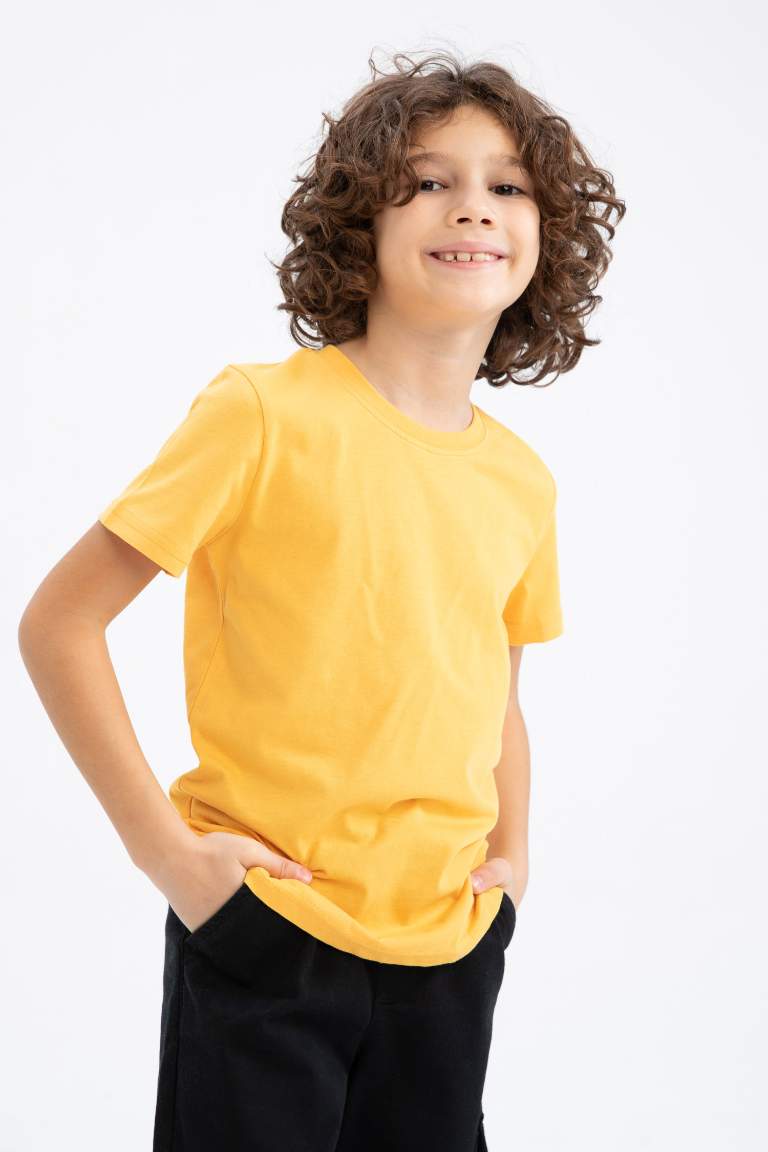 Boys Regular Fit Crew Neck Short Sleeved T-Shirt