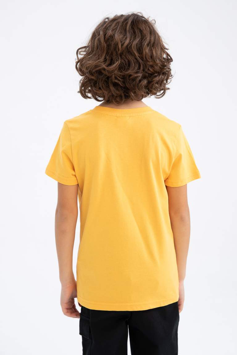 Boys Regular Fit Crew Neck Short Sleeved T-Shirt