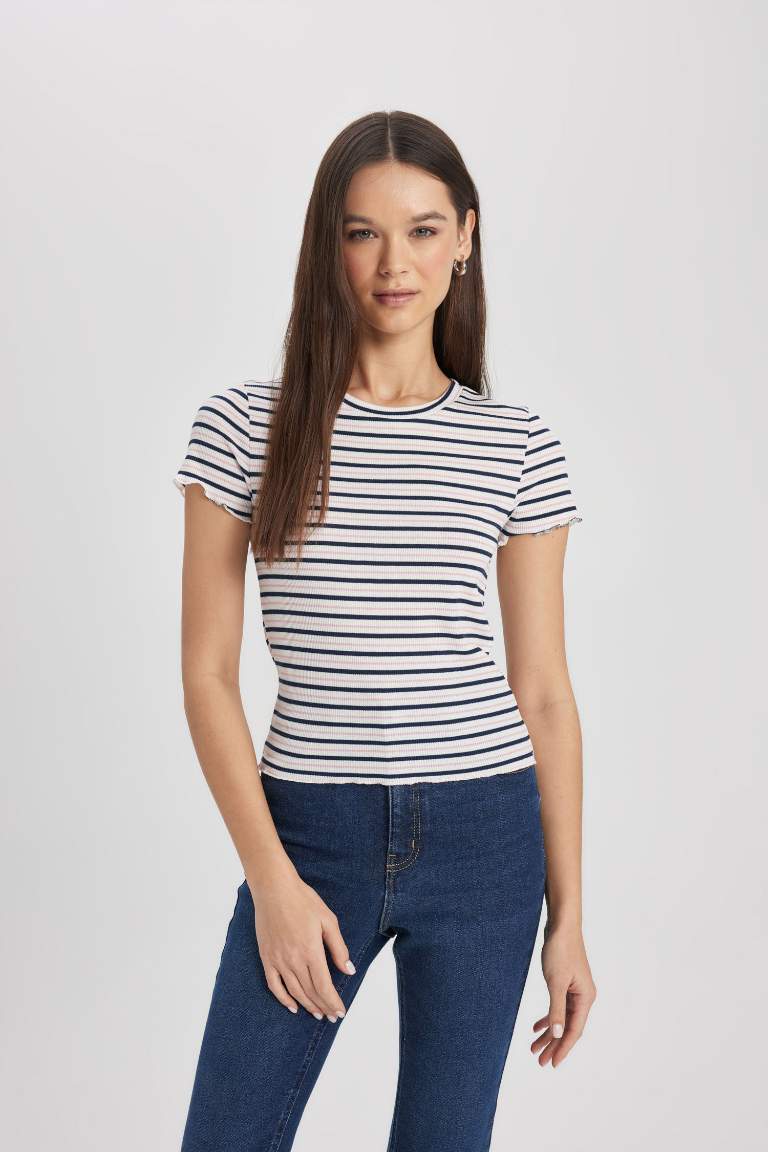 Fitted Crew Neck Striped T-Shirt