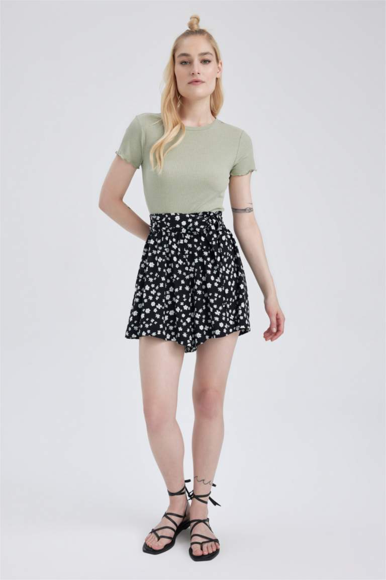 تي شيرت سليم فيت بياقة مستديرة