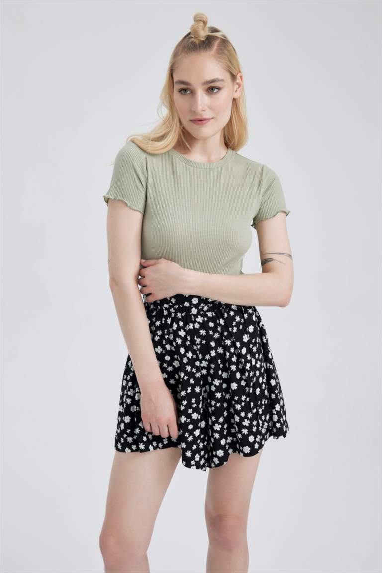 تي شيرت سليم فيت بياقة مستديرة