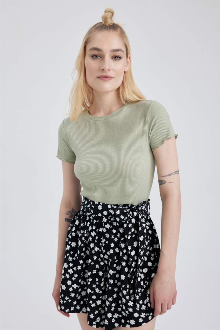 تي شيرت سليم فيت بياقة مستديرة