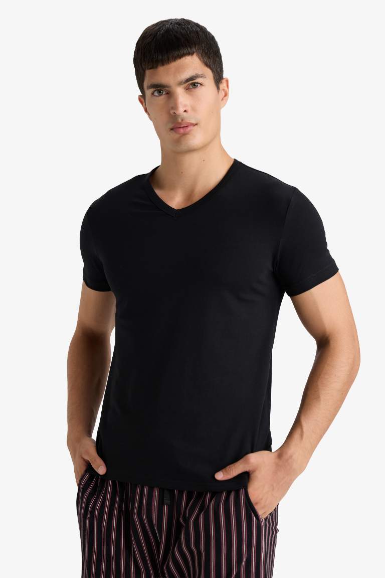 Slim Fit Dar Kesim V Yaka Üst
