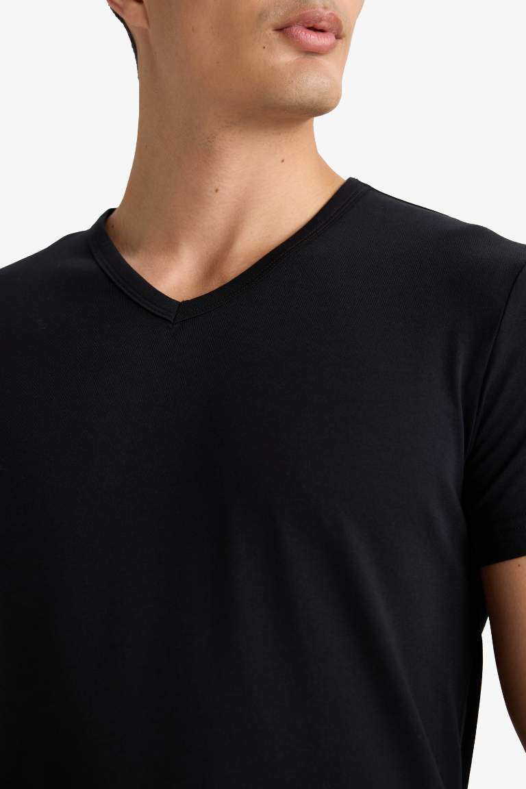 Slim Fit Dar Kesim V Yaka Üst