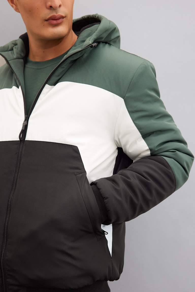 Su Geçirmez Rüzgar Geçirmez Slim Fit Kapüşonlu Blok Desenli Polar Astarlı Mont