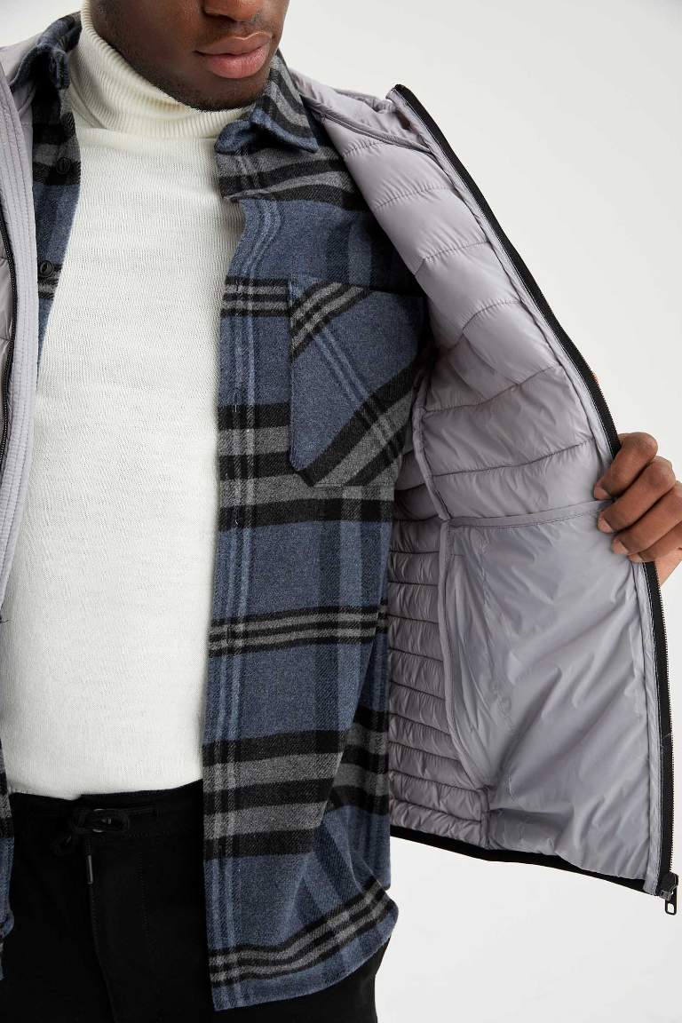 Hafif Şişme Yelek Su İtici Slim Fit Dar Kesim Kapüşonlu Fermuarlı Cepli Mevsimlik