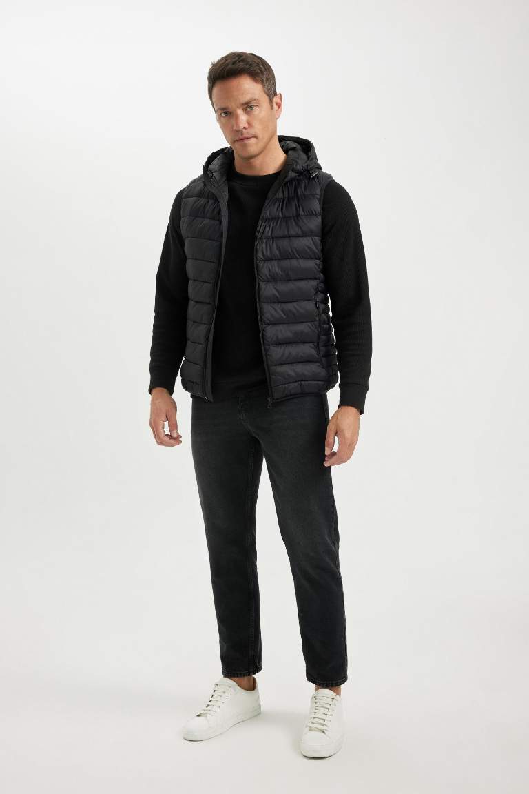 Hooded Zipper Closure Pocketed Thin Puffer Vest