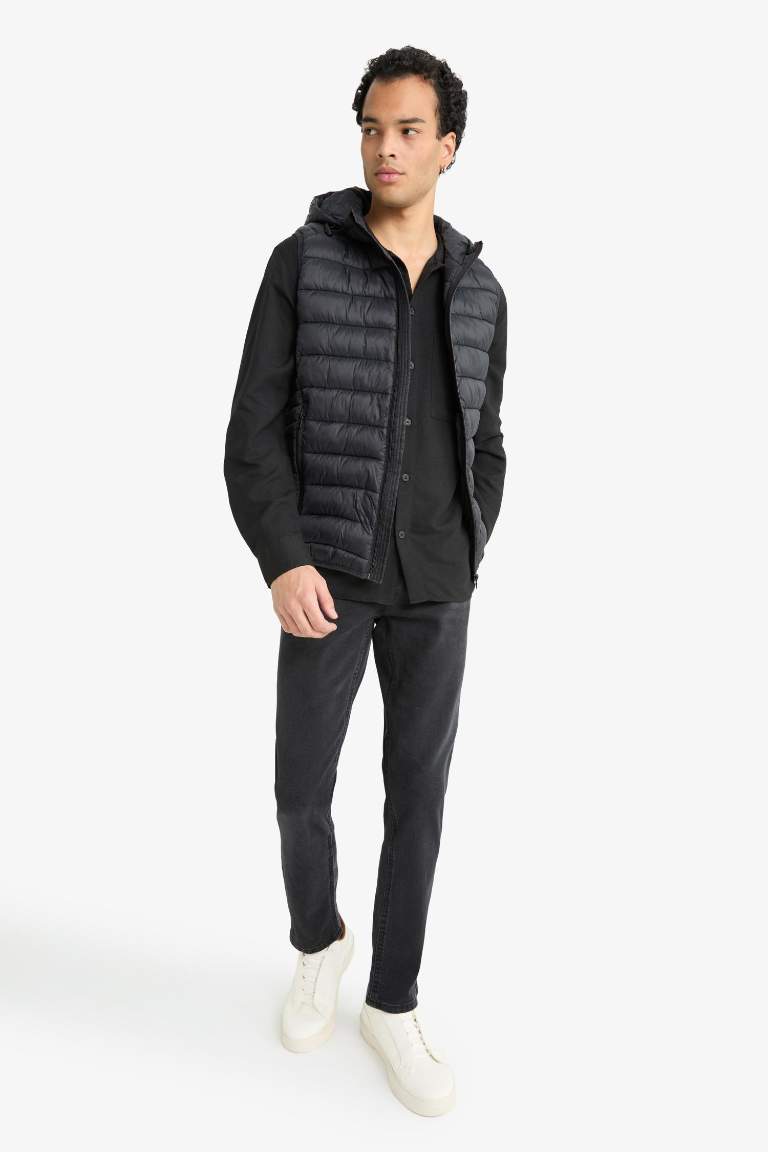Slim Fit Hooded Zippered Vest