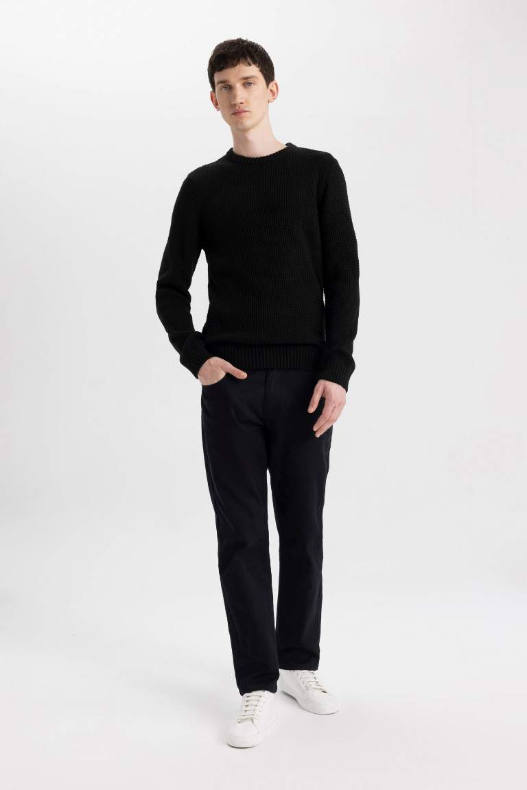 Standard Fit Crew Neck Basic Knitted Pullover