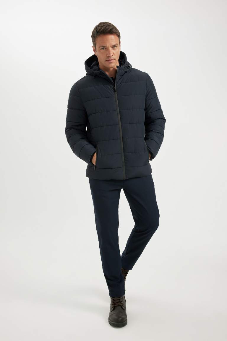 Slim Fit Kapüşonlu Şişme Mont