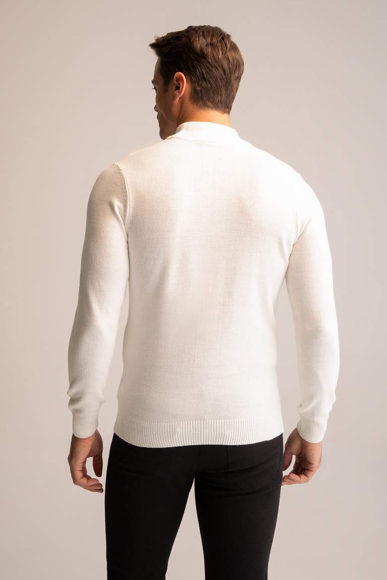 Ecru MAN Slim Fit Turtleneck Pullover 2489784 | DeFacto