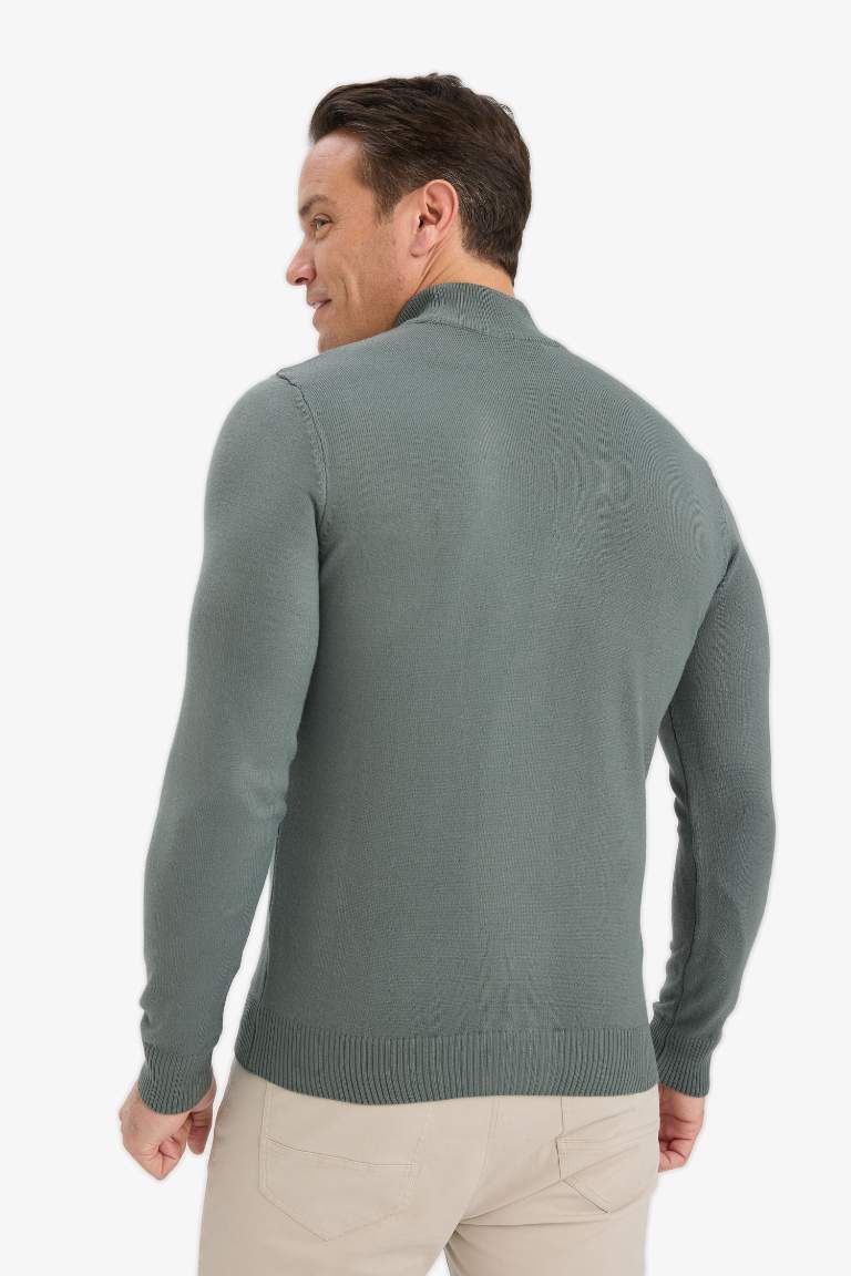 Slim Fit Dar Kesim Balıkçı Yaka Triko Kazak