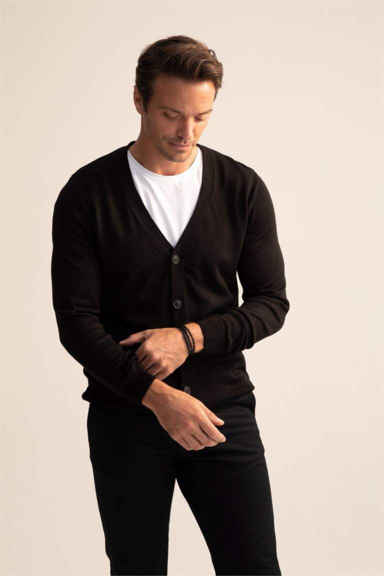 Regular Fit V Yaka Düğmeli Triko Hırka