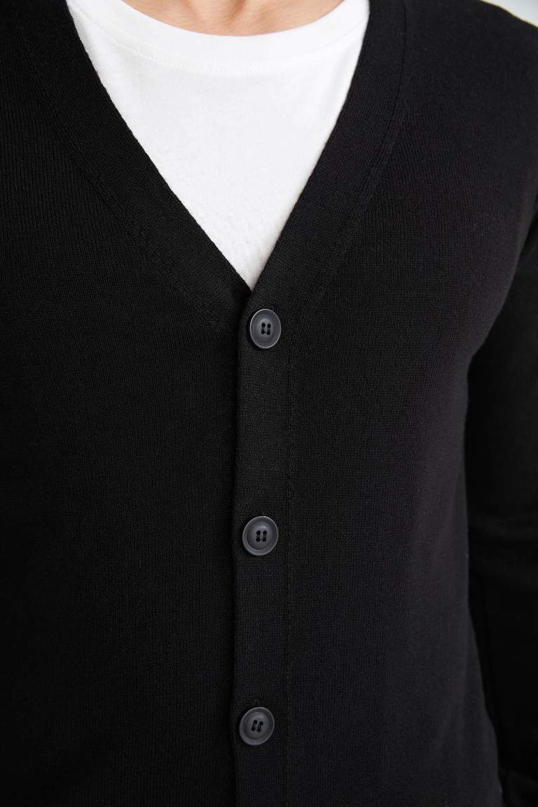 Regular Fit V Yaka Düğmeli Triko Hırka