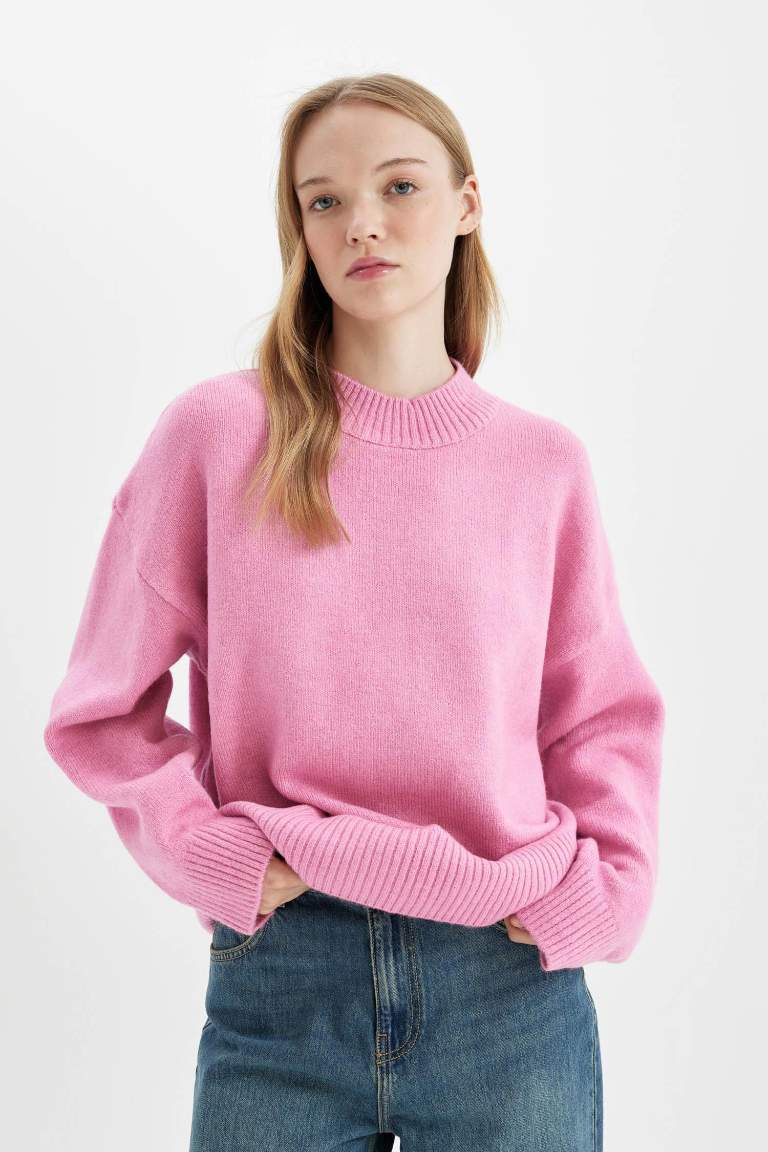 Oversize Fit Yarım Balıkçı Yaka Kazak