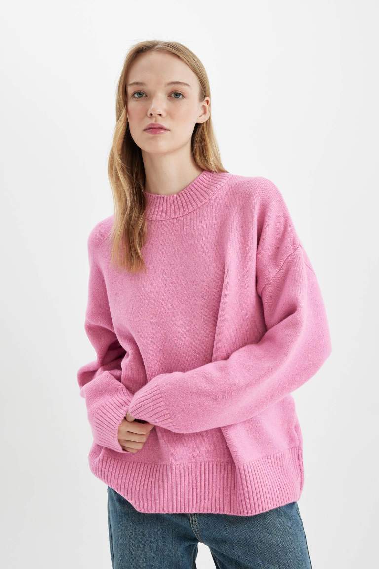 Oversize Fit Yarım Balıkçı Yaka Kazak